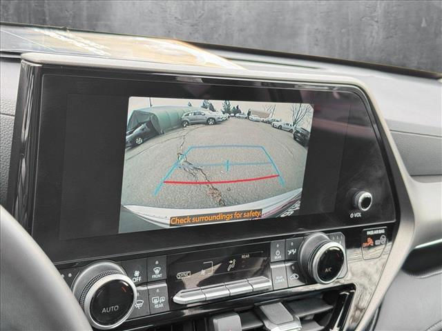used 2024 Toyota Highlander car, priced at $46,798