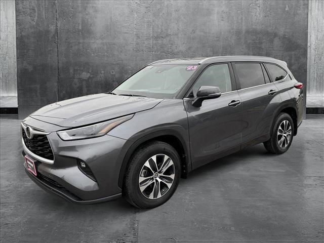 used 2023 Toyota Highlander car, priced at $39,498