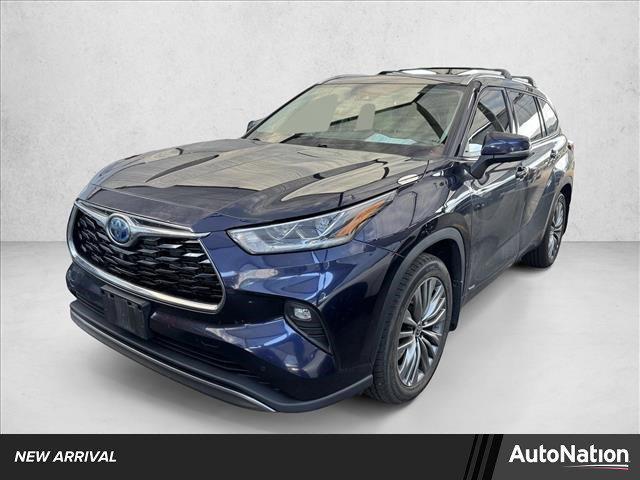 used 2022 Toyota Highlander Hybrid car, priced at $39,998