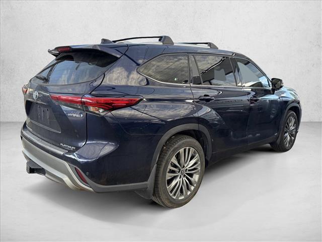 used 2022 Toyota Highlander Hybrid car, priced at $39,998