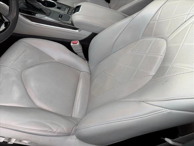 used 2022 Toyota Highlander Hybrid car, priced at $39,998