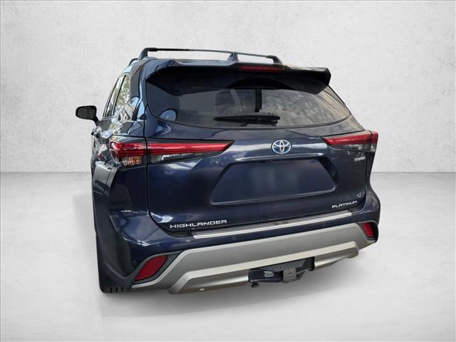 used 2022 Toyota Highlander Hybrid car, priced at $39,998