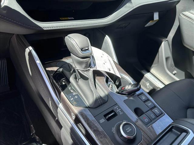 new 2025 Toyota Highlander car, priced at $52,178