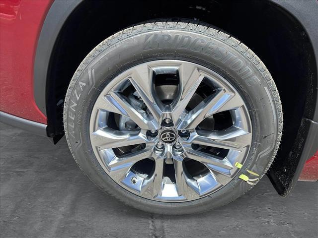 new 2025 Toyota Highlander car, priced at $52,178