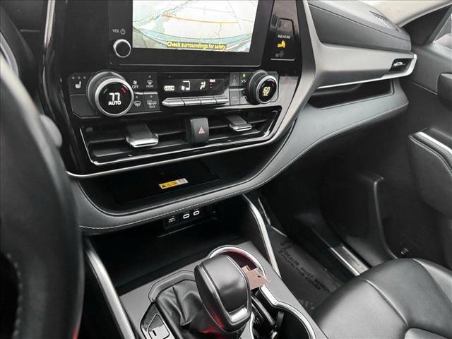 used 2023 Toyota Highlander car, priced at $39,398