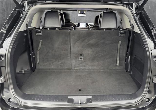 used 2023 Toyota Highlander car, priced at $39,398