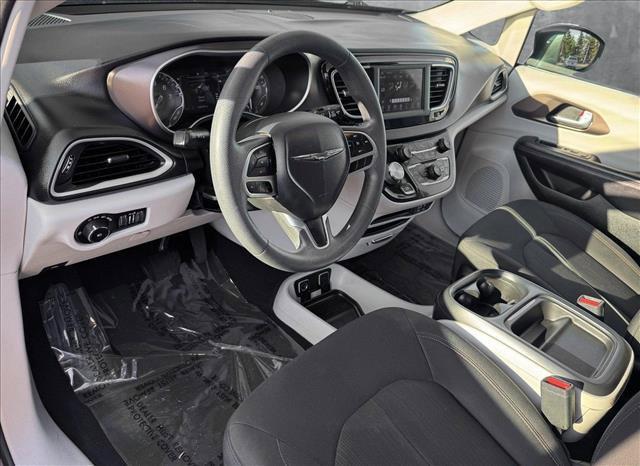 used 2018 Chrysler Pacifica car, priced at $11,798