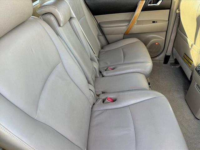 used 2010 Toyota Highlander Hybrid car, priced at $10,798