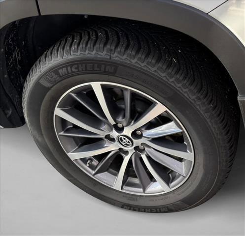 used 2018 Toyota Highlander car, priced at $25,798