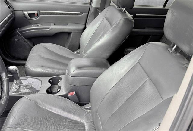 used 2009 Hyundai Santa Fe car, priced at $6,798