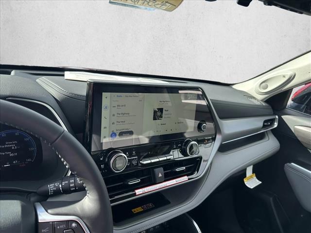 new 2026 Toyota Highlander car, priced at $56,392