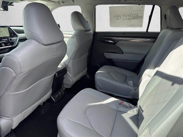 new 2026 Toyota Highlander car, priced at $56,392