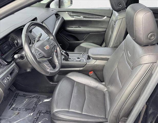 used 2023 Cadillac XT5 car, priced at $28,498