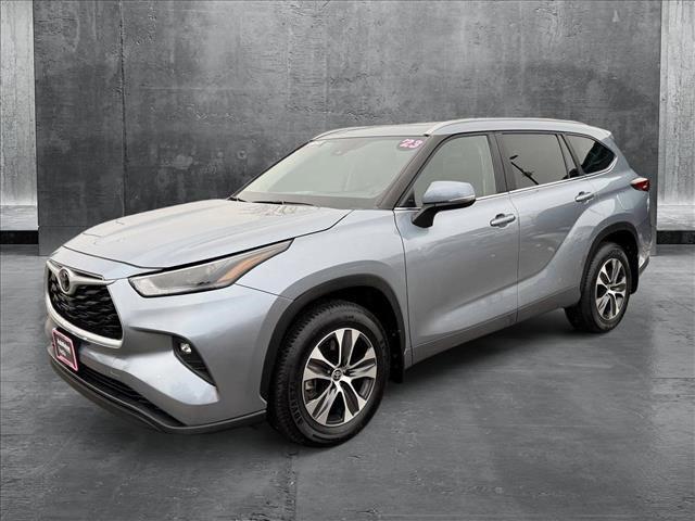 used 2023 Toyota Highlander car, priced at $39,398