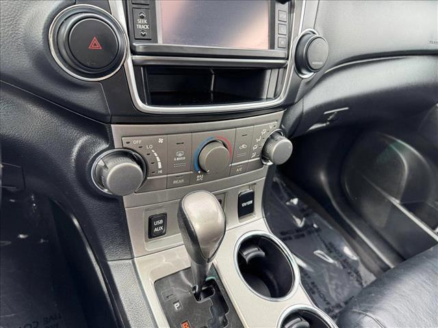 used 2013 Toyota Highlander car, priced at $9,749