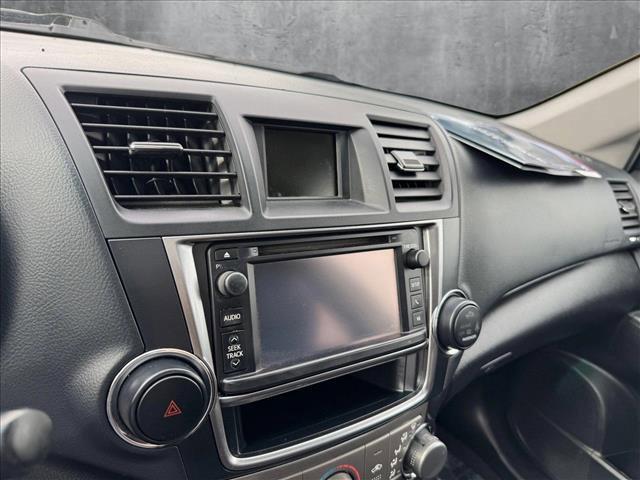 used 2013 Toyota Highlander car, priced at $9,749