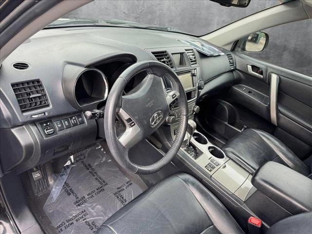 used 2013 Toyota Highlander car, priced at $9,749