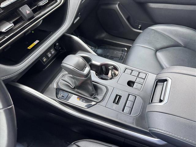 used 2023 Toyota Highlander car, priced at $39,498
