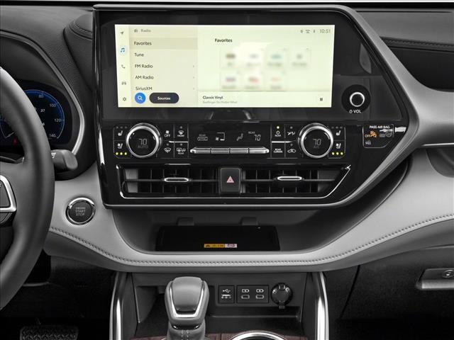 new 2025 Toyota Highlander car, priced at $52,678