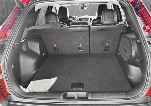 used 2020 Jeep Cherokee car, priced at $21,798