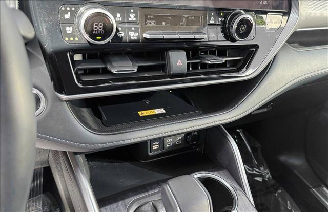 used 2025 Toyota Highlander Hybrid car, priced at $56,798