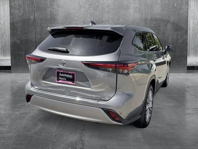 used 2025 Toyota Highlander Hybrid car, priced at $56,798