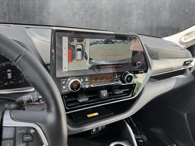 used 2025 Toyota Highlander Hybrid car, priced at $56,798