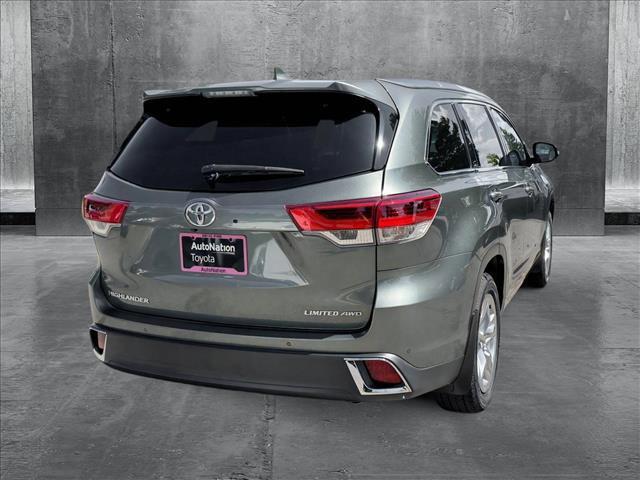 used 2019 Toyota Highlander car, priced at $33,999