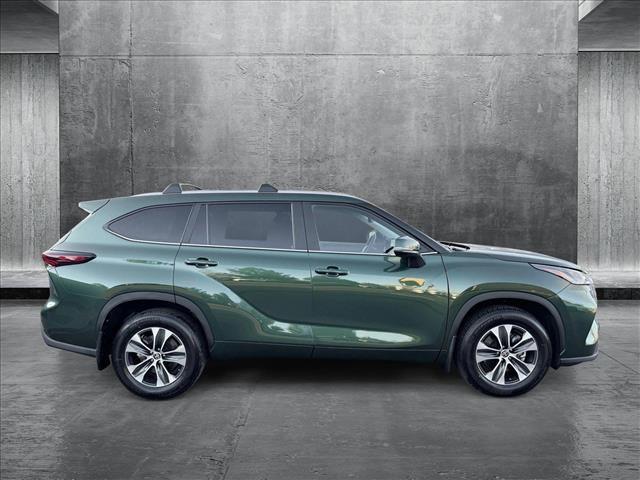 used 2024 Toyota Highlander car, priced at $46,798