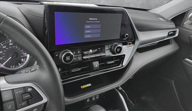 used 2024 Toyota Highlander car, priced at $46,798