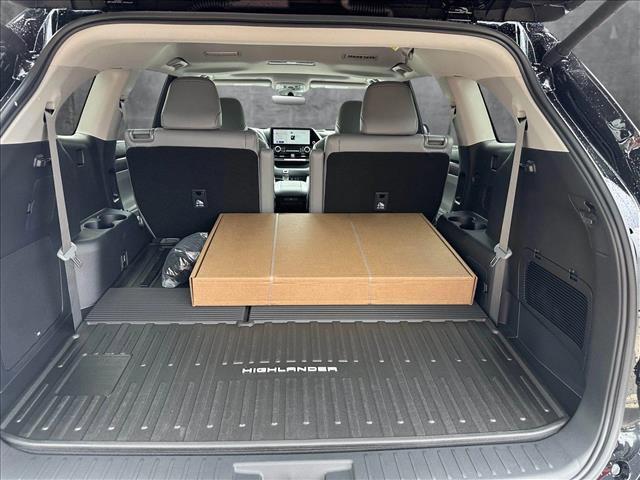 new 2025 Toyota Highlander car, priced at $51,703