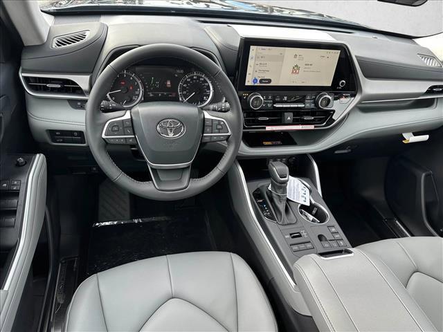 new 2026 Toyota Highlander car, priced at $49,472