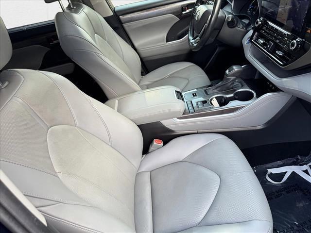 used 2021 Toyota Highlander Hybrid car, priced at $33,398