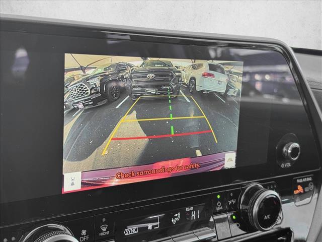 used 2023 Toyota Highlander Hybrid car, priced at $40,998