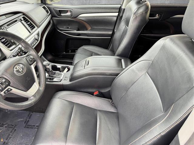 used 2015 Toyota Highlander car, priced at $22,548