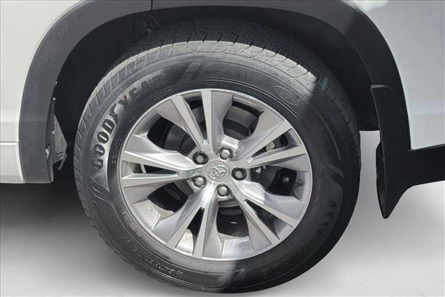 used 2015 Toyota Highlander car, priced at $19,998