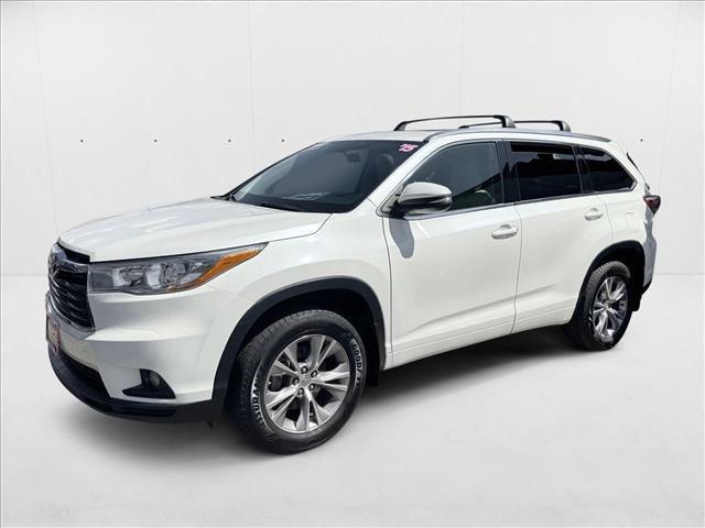 used 2015 Toyota Highlander car, priced at $19,998