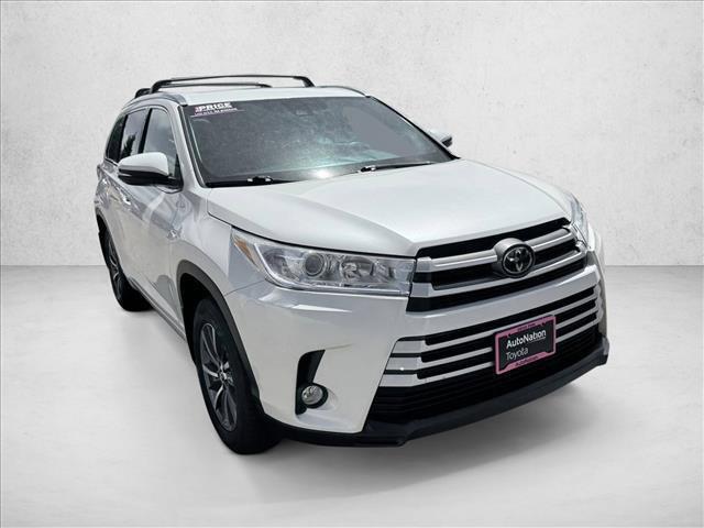 used 2018 Toyota Highlander car, priced at $23,998