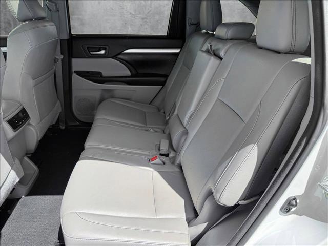 used 2018 Toyota Highlander car, priced at $28,749