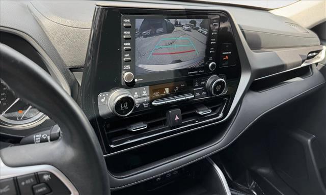 used 2022 Toyota Highlander car, priced at $36,998