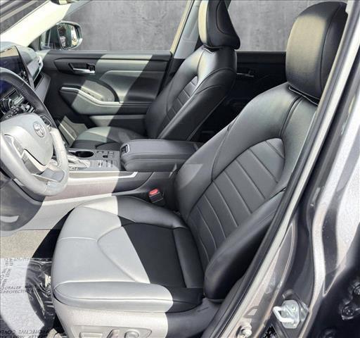 used 2024 Toyota Highlander car, priced at $46,798