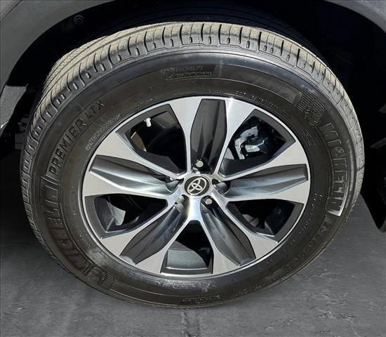 used 2024 Toyota Highlander car, priced at $46,798
