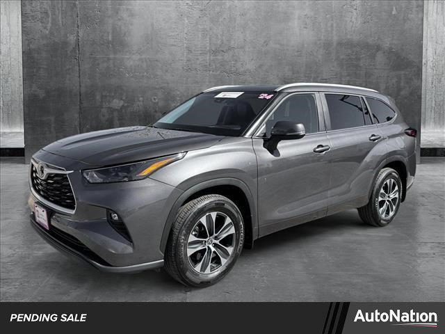 used 2024 Toyota Highlander car, priced at $46,798