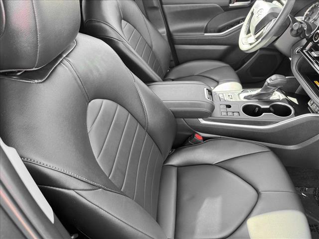 used 2024 Toyota Highlander car, priced at $46,798