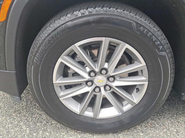 used 2023 Chevrolet Traverse car, priced at $33,111