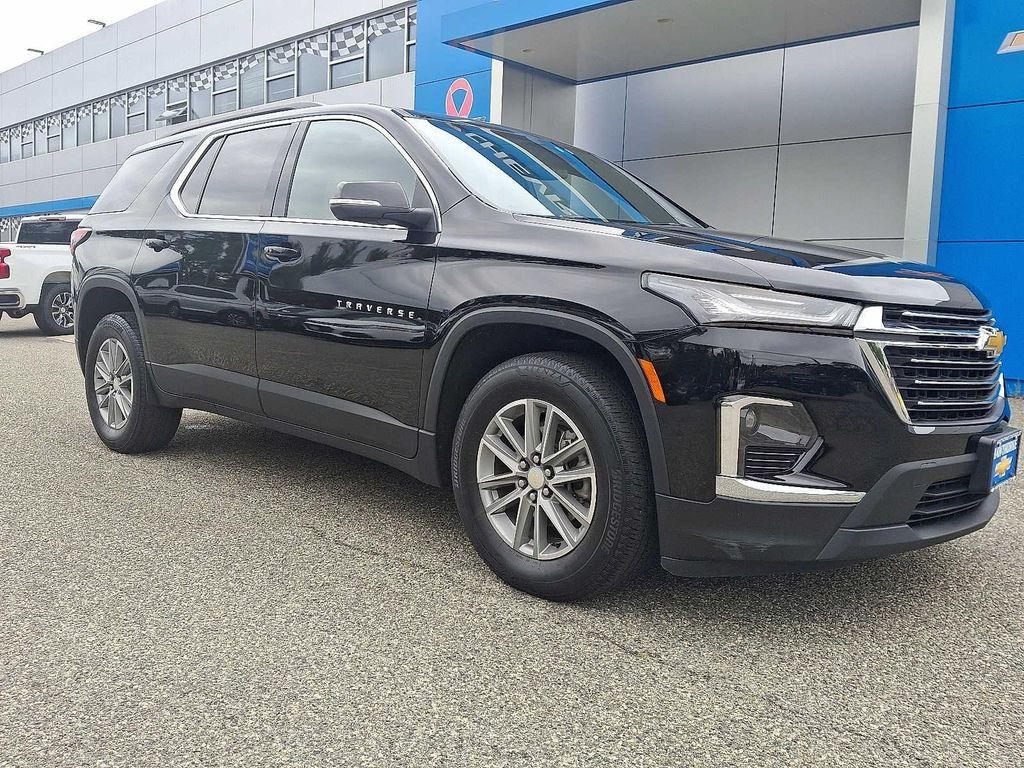 used 2023 Chevrolet Traverse car, priced at $32,900