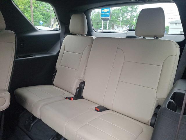 used 2023 Chevrolet Traverse car, priced at $33,111