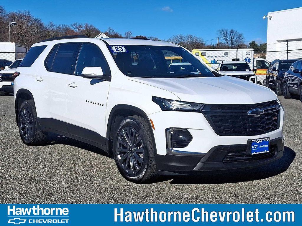 used 2023 Chevrolet Traverse car, priced at $34,899