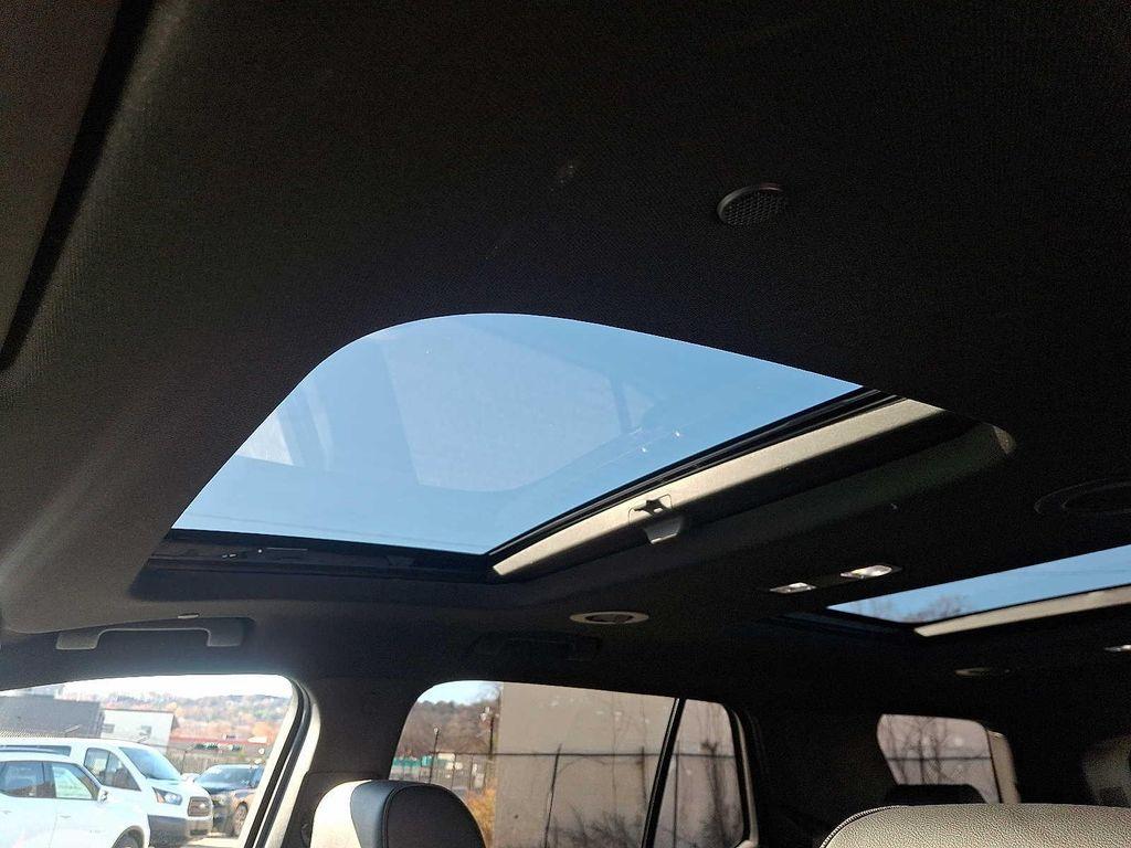 used 2023 Chevrolet Traverse car, priced at $34,899