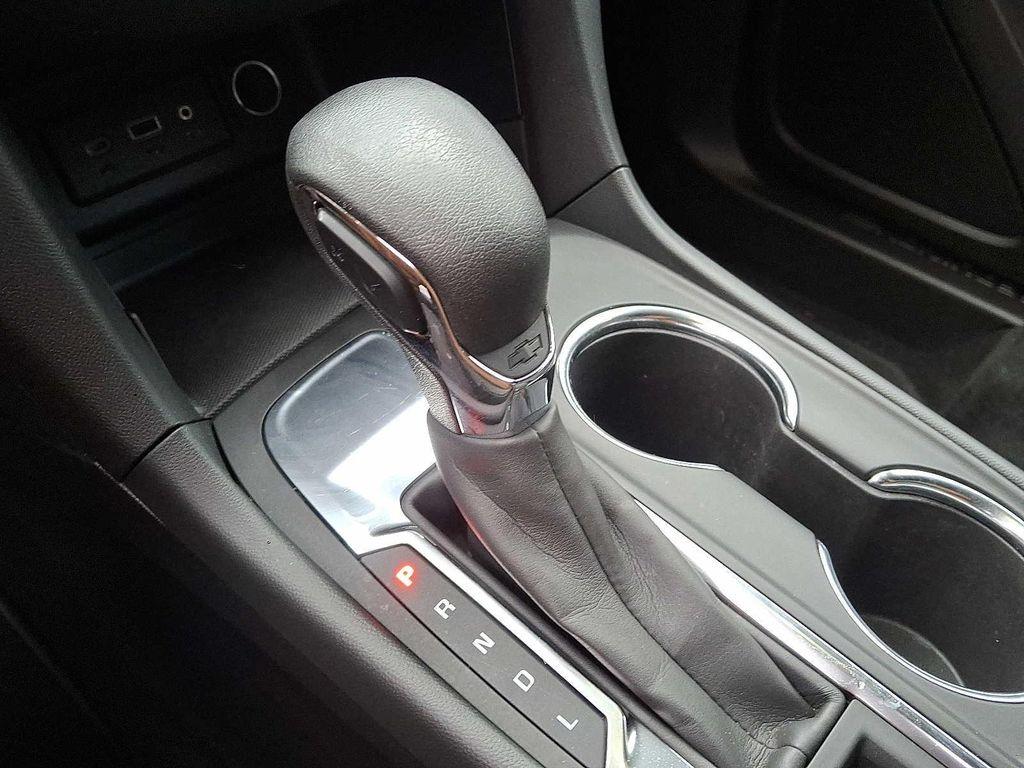 used 2022 Chevrolet Equinox car, priced at $17,200